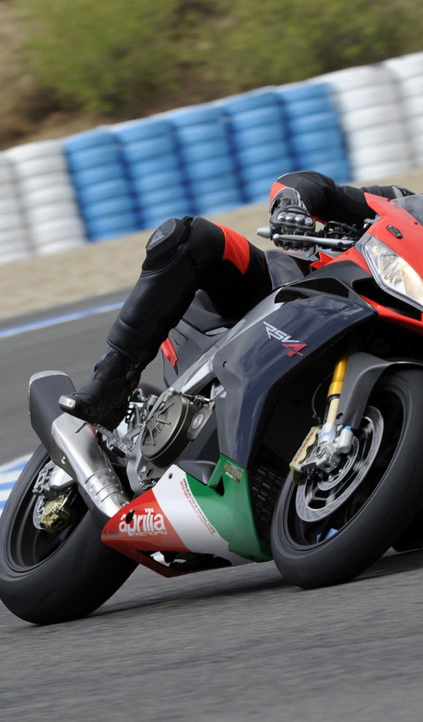 Aprilia RSV4 R