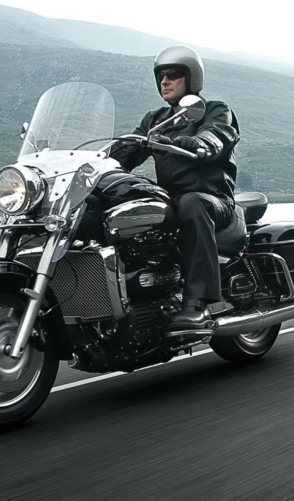 Триумф Рокет в движении