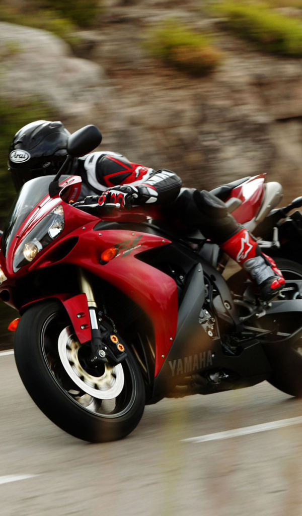 мотоцикл Ямаха R1