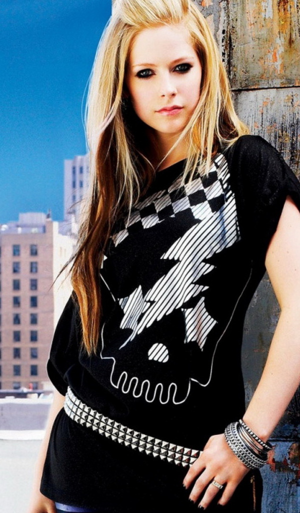 Аврил Лавидж на крыше