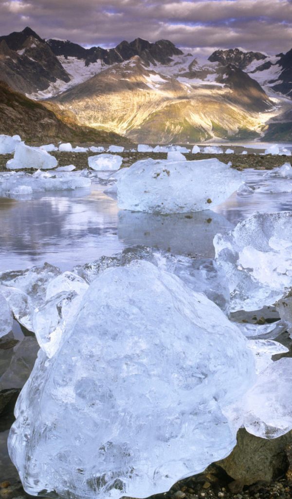 Льды в горах