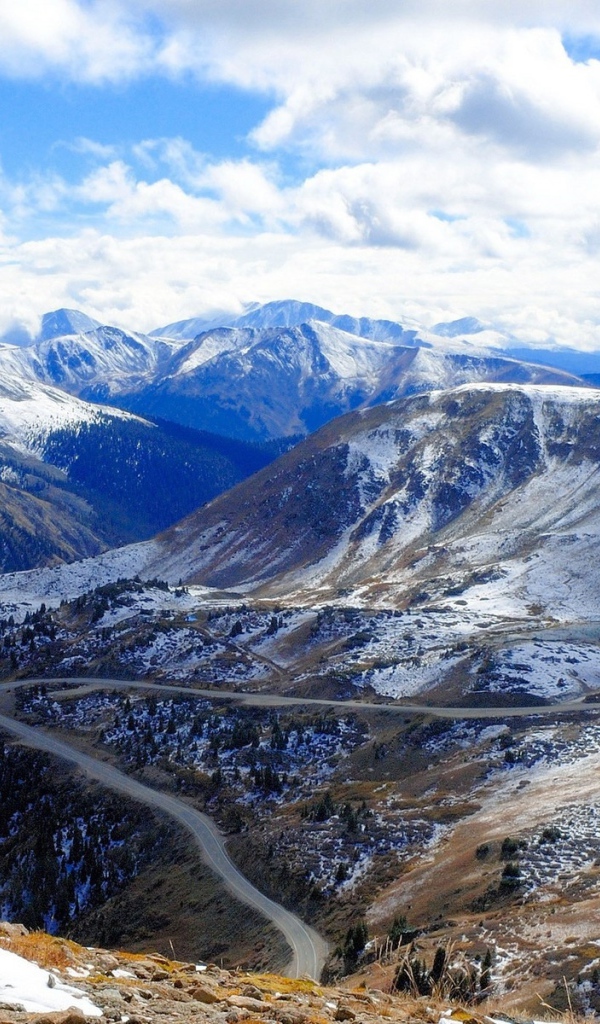 Узкая горная дорога