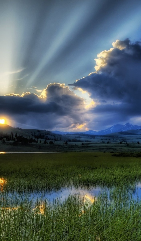 Рассвет над долиной