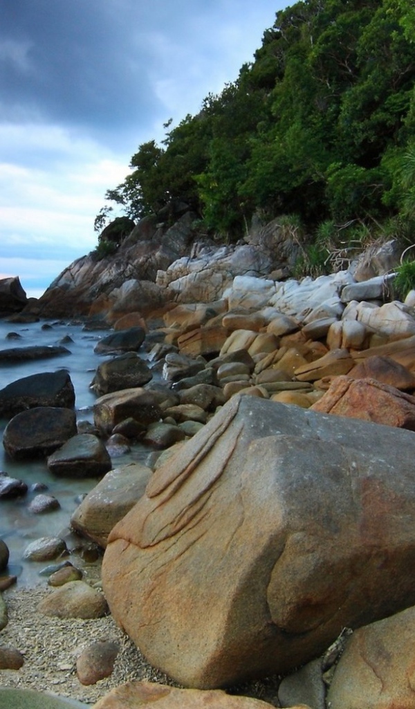 Берег острова