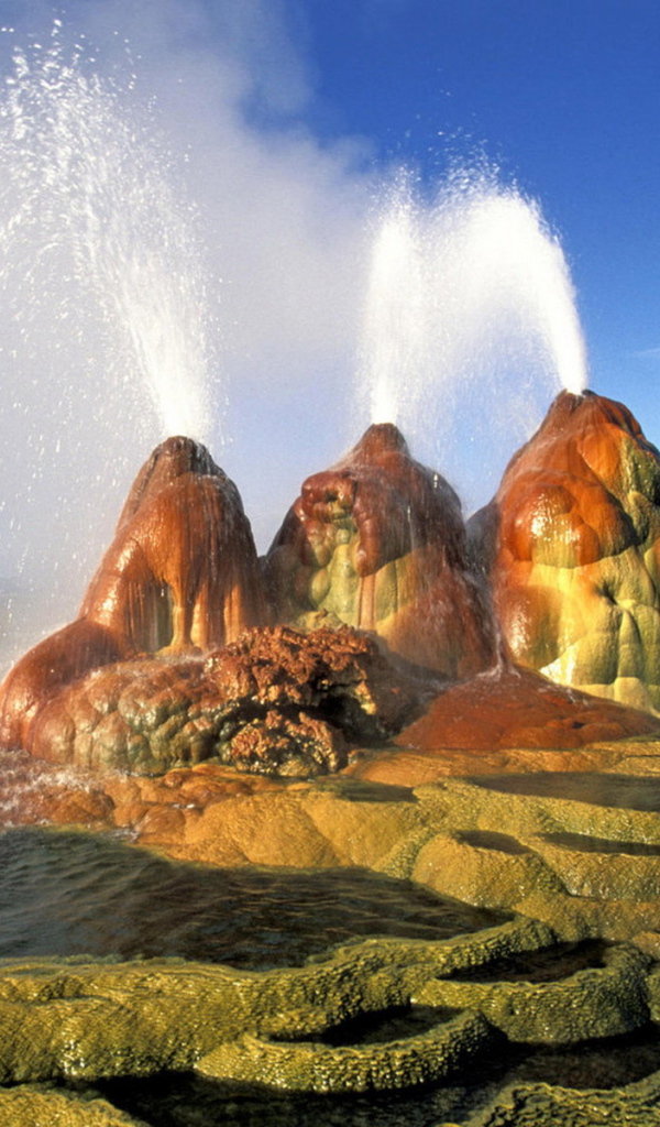 Невада, гейзер в пустыне