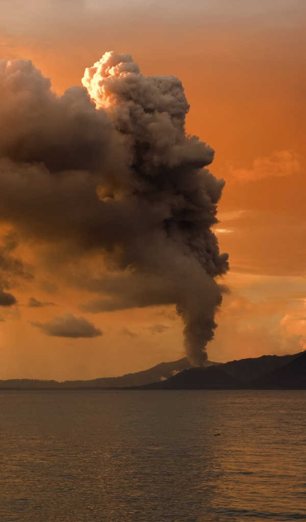 Вулкан Тавурвур, Новая Гвинея