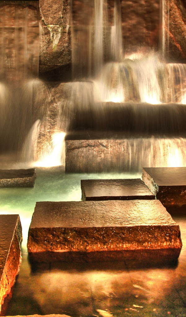 Искусственный водопад