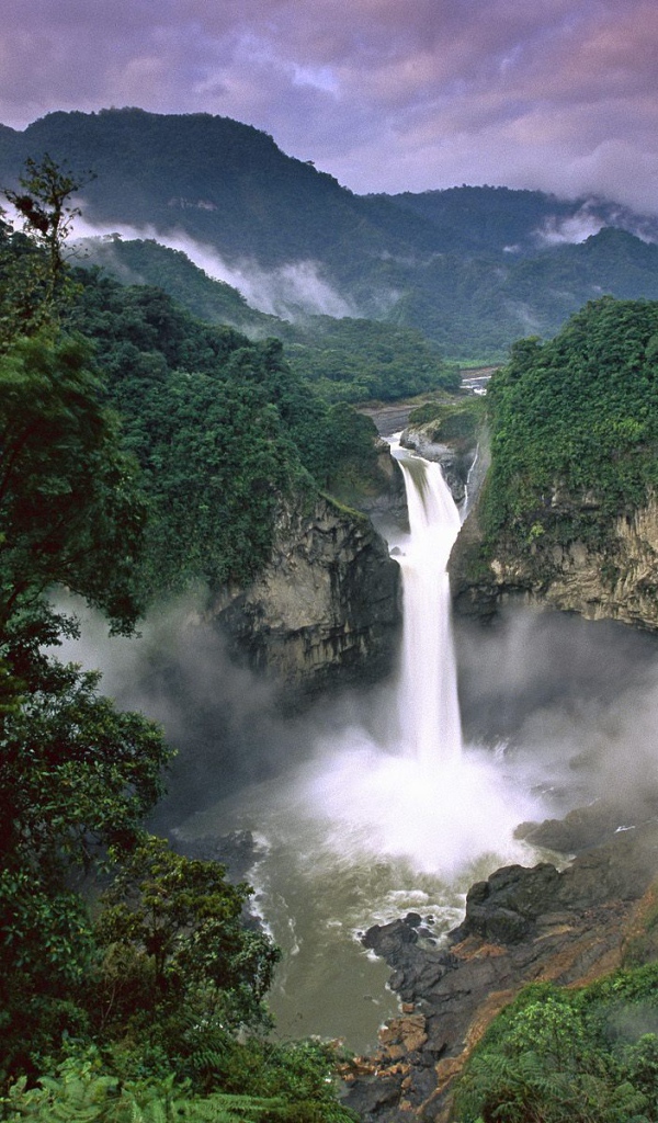 Водопад Сан-Рафаэль Эквадор