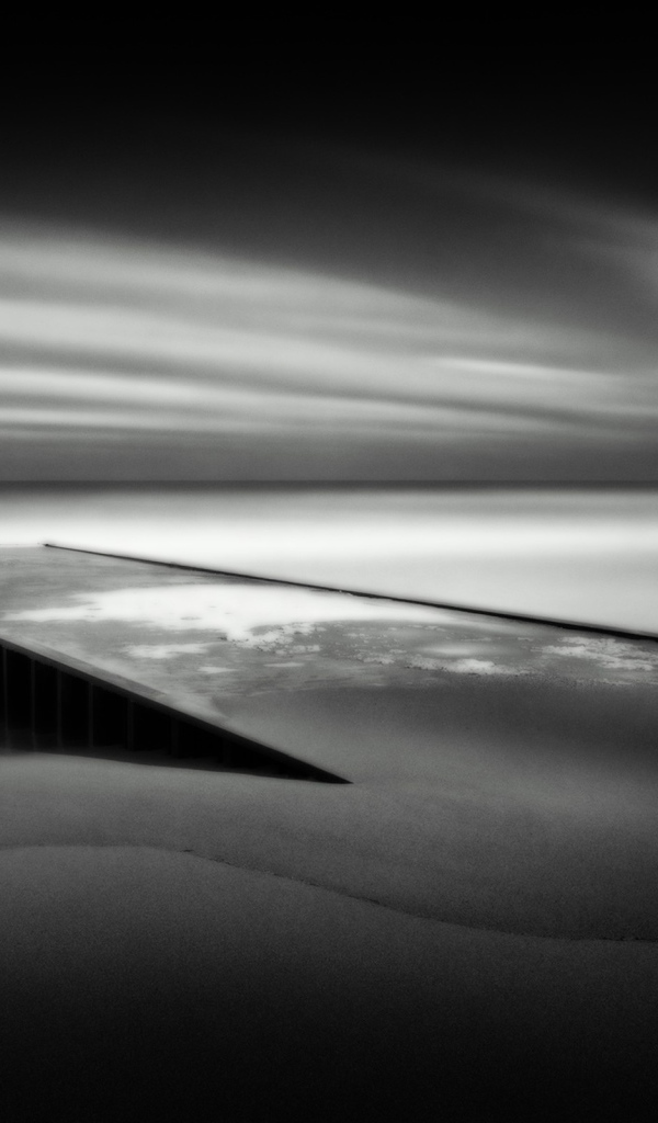 Пелена тумана над водой