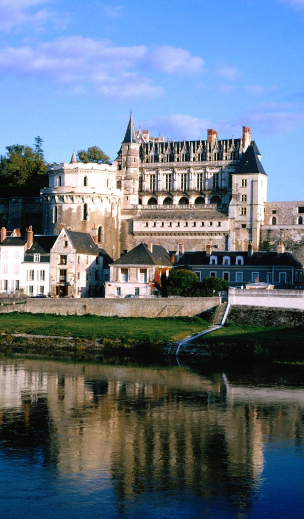 Старинный замок во франции