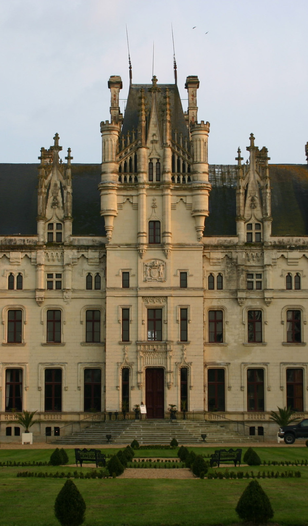 Замок Chateau Challain