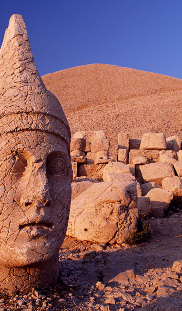 Древние скульптуры