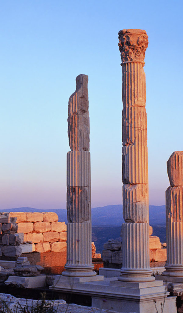 Развалины древнего храма