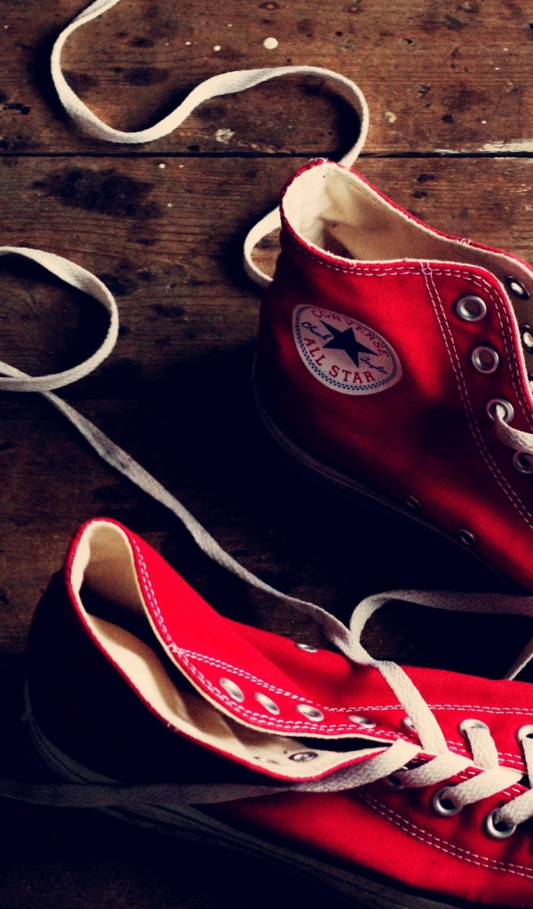 Красные кеды