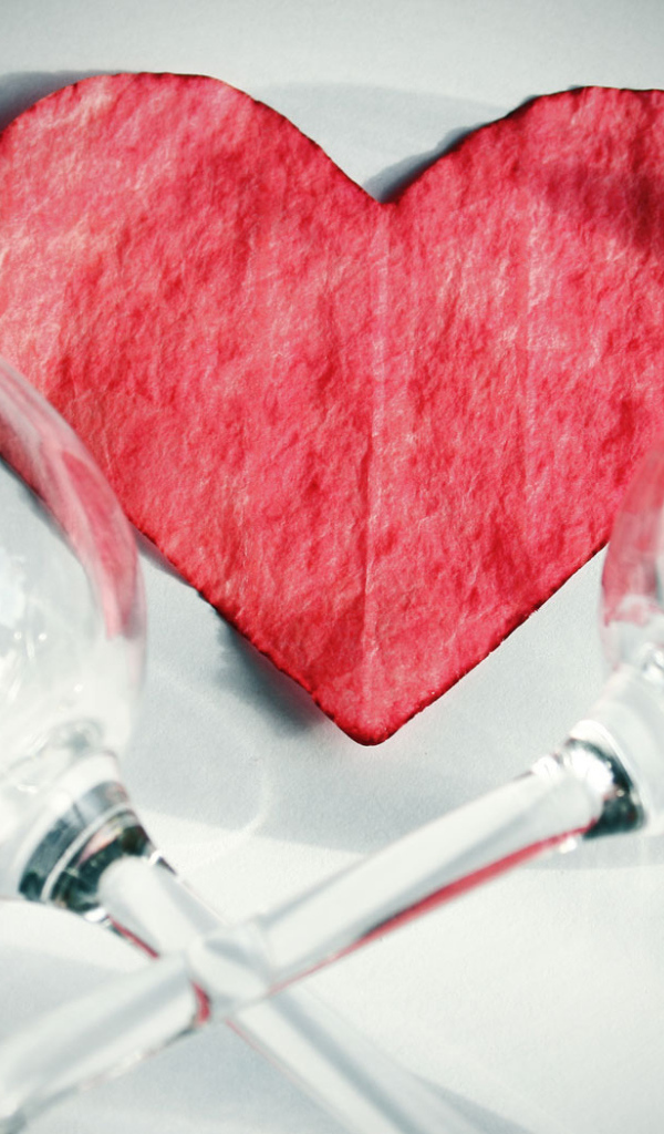 Фужеры и сердце