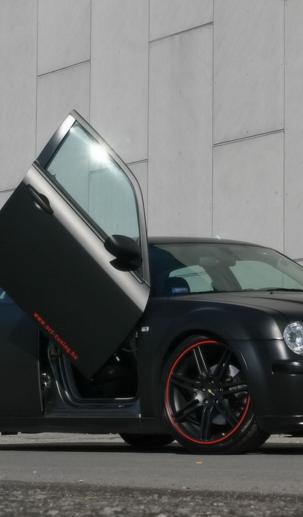 Chrysler-300C-Hemi-SRT-8