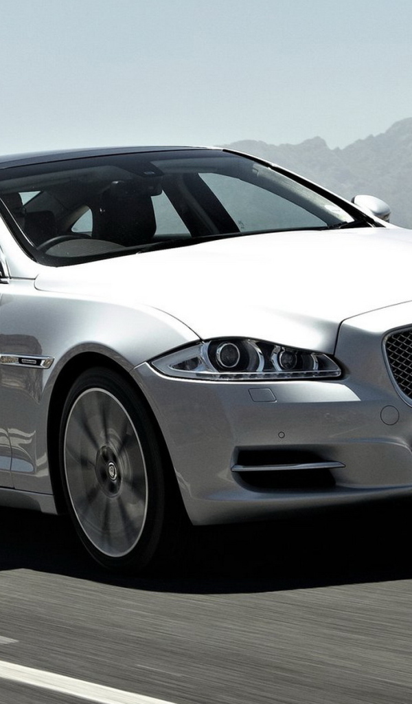 Jaguar-XJ 2012