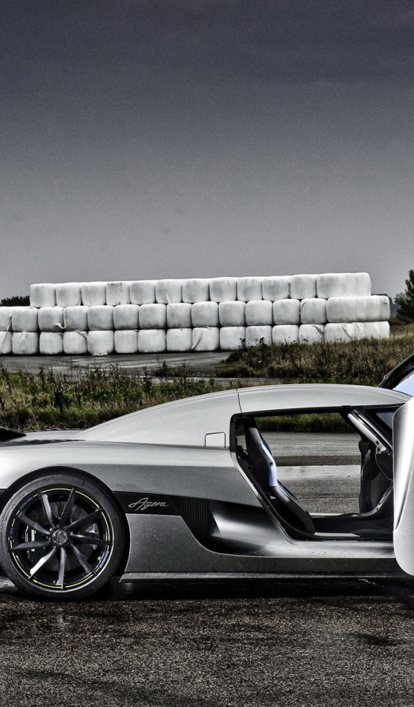 2011-Koenigsegg-Agera