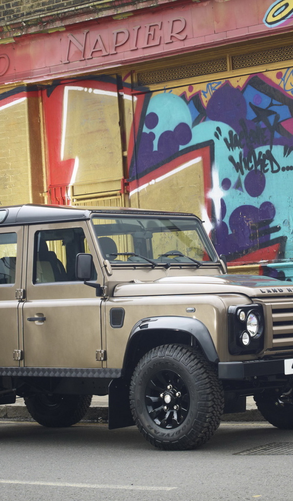 Land-Rover-Defender