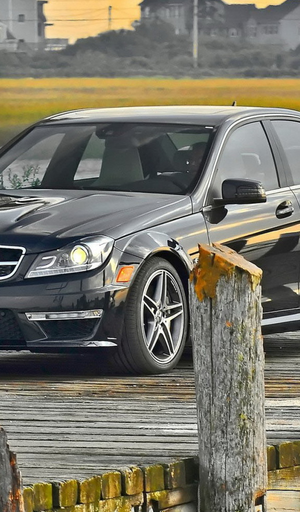 Mercedes-Benz-C63 AMG