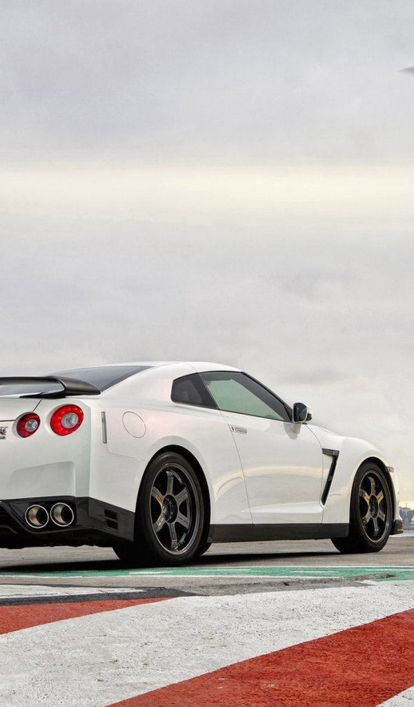 2011 Nissan-GT-R