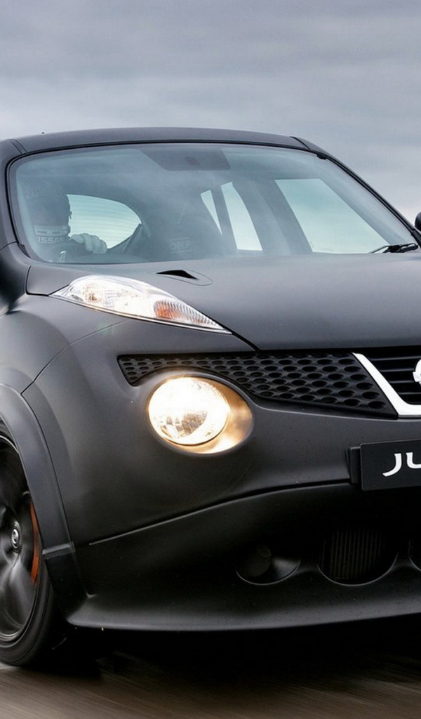 Nissan-Juke-R