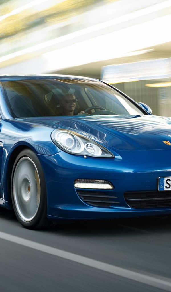 Porsche-Panamera S Hybrid