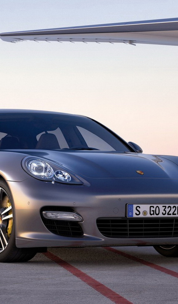 Porsche-Panamera Turbo S 2012