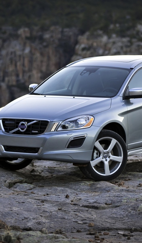 Volvo XC60 в горах