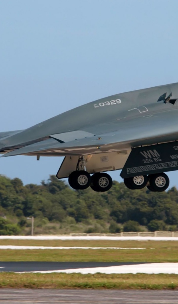 Взлет самолета невидимки