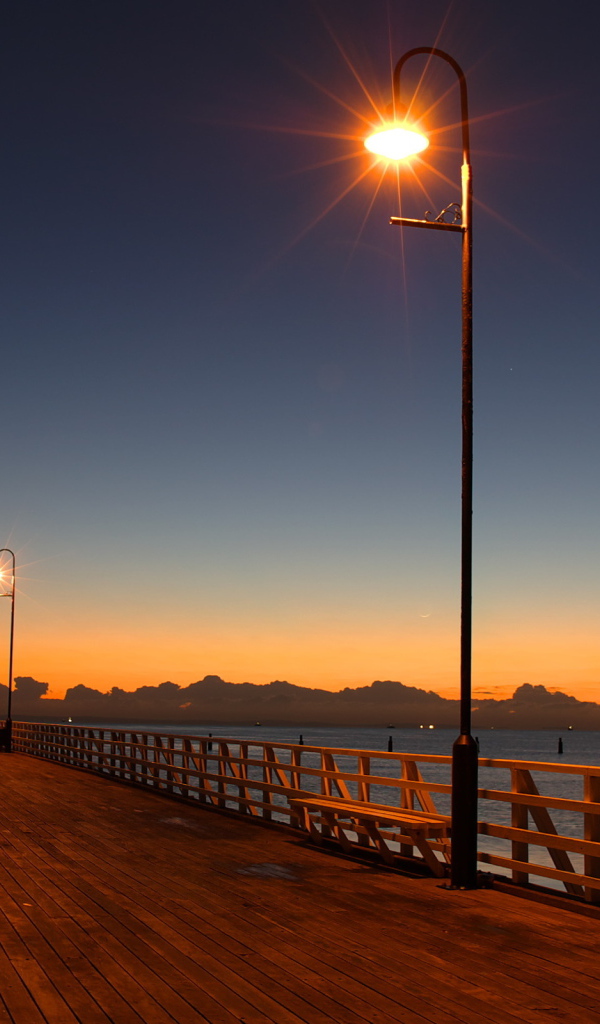 Мост с фонарями