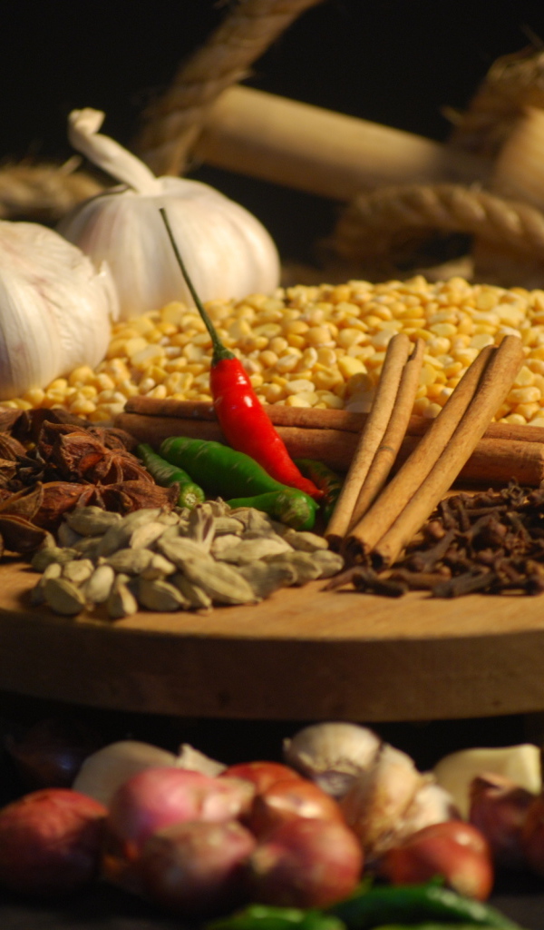 Пряности и чеснок