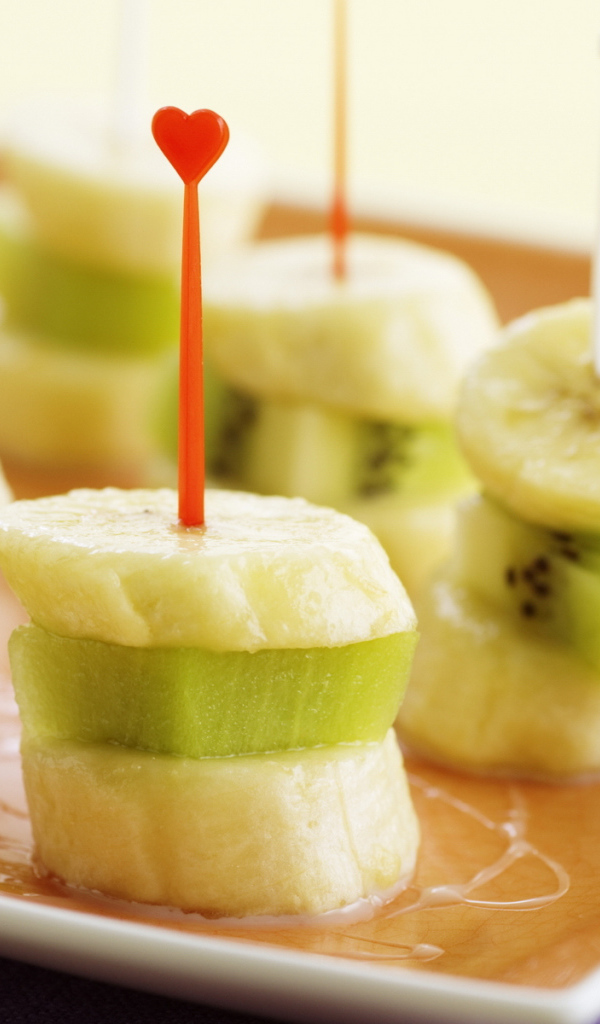 Фруктовое канапе