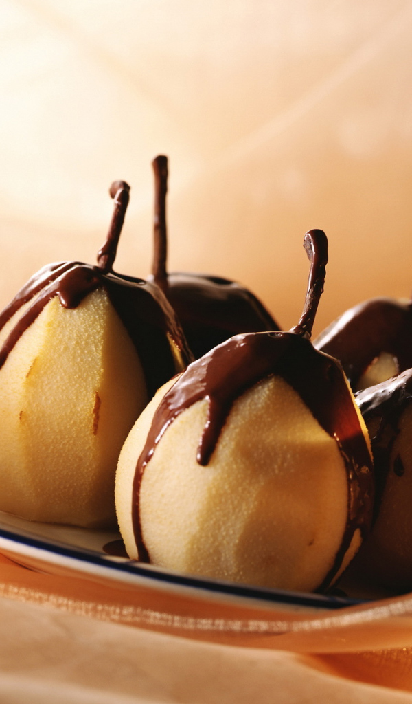 Груша в шоколаде