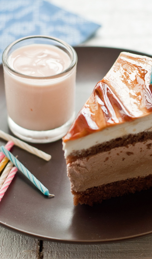 Кусочек праздничного торта