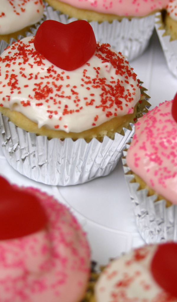 Пирожное с сердечками