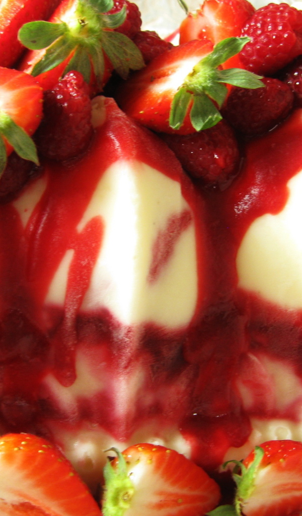 Клубничное мороженое