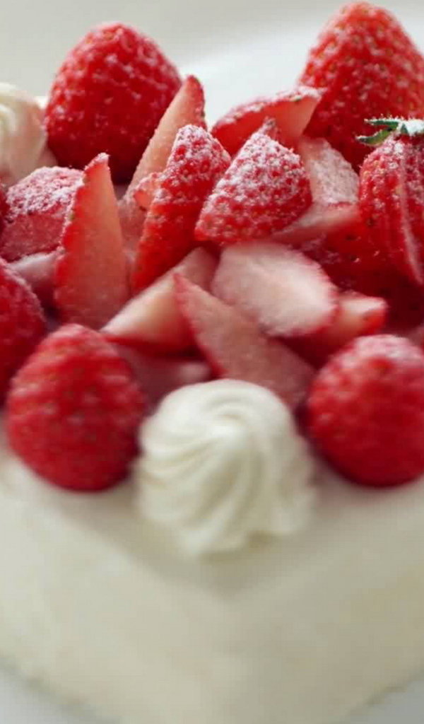 Клубника на сердце