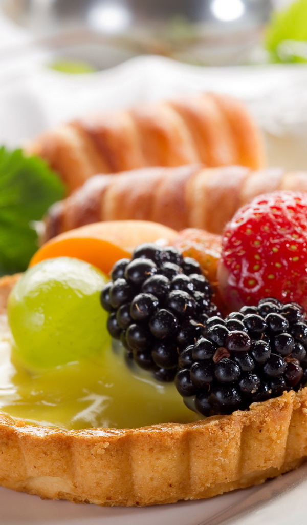 Фруктовое пирожное