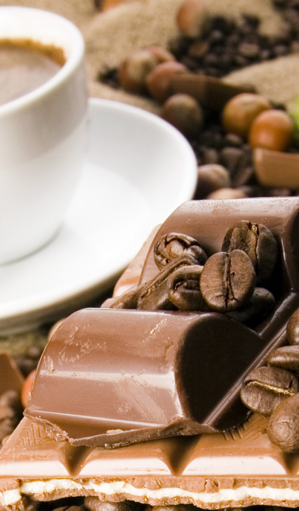 Чашка кофе с шоколадом