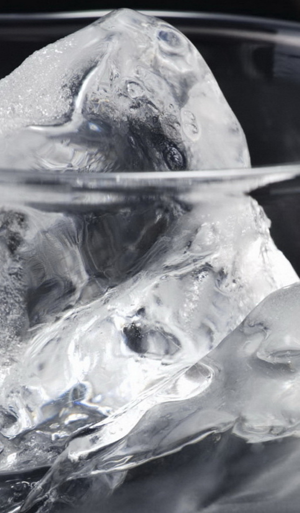 Стакан со льдом