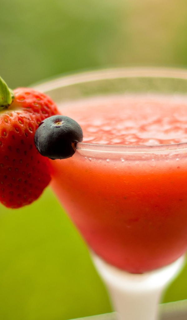 Клубничный коктейль