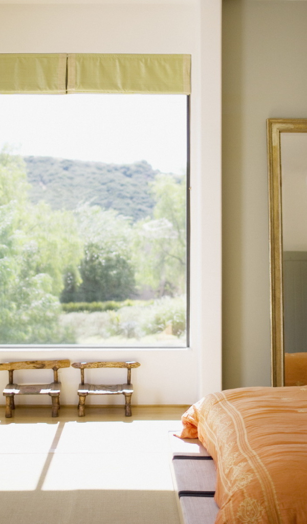 Спальня с камином