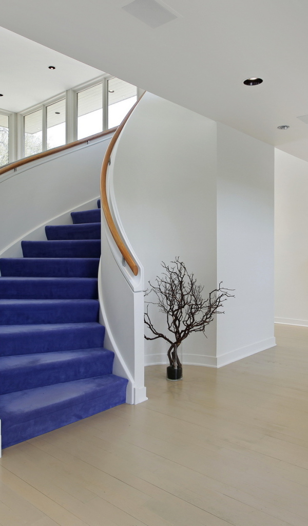 Лестница на второй этаж