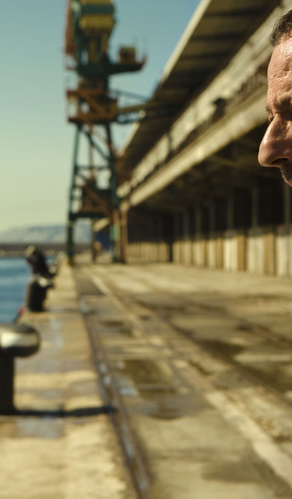 актер Жан Рено