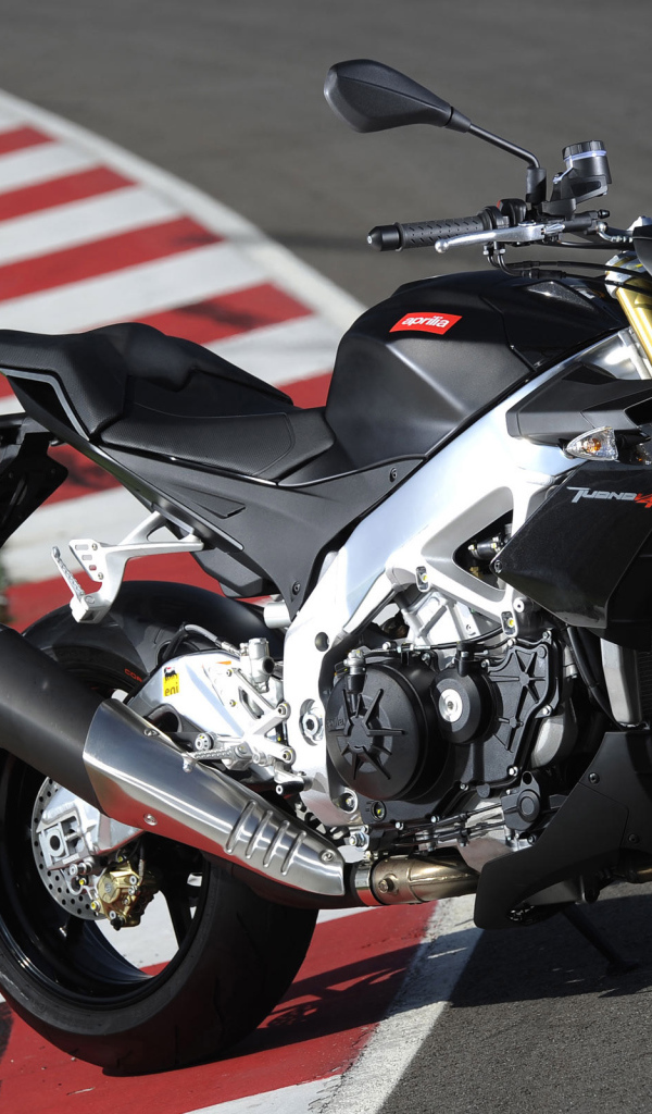 Aprilia Tuono V4 R Black