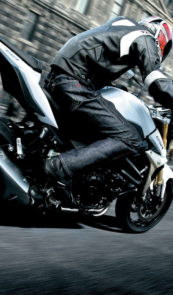 мотоцикл Suzuki GSR 750