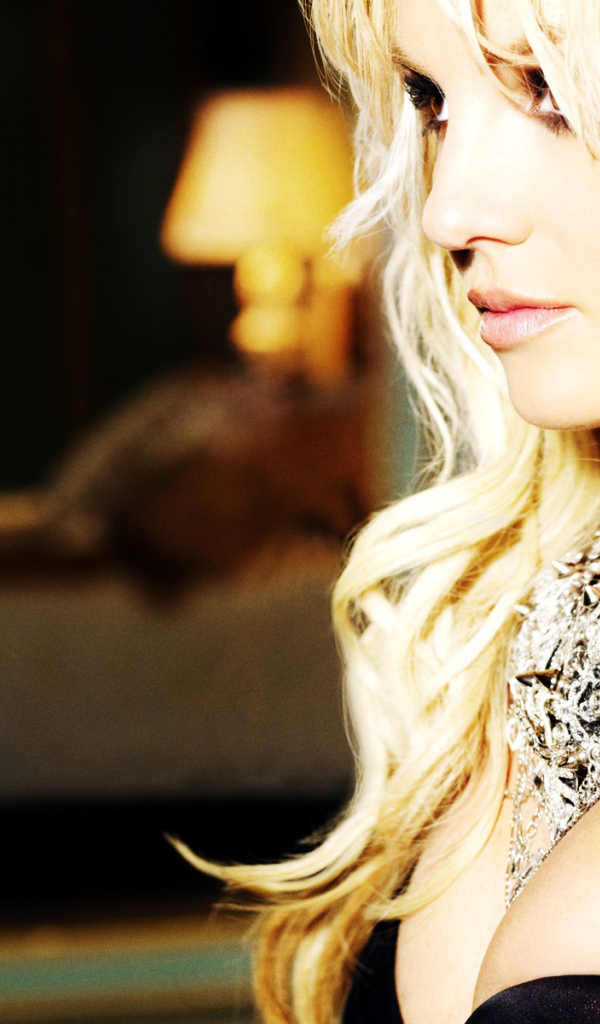 белокурая Britney Spears