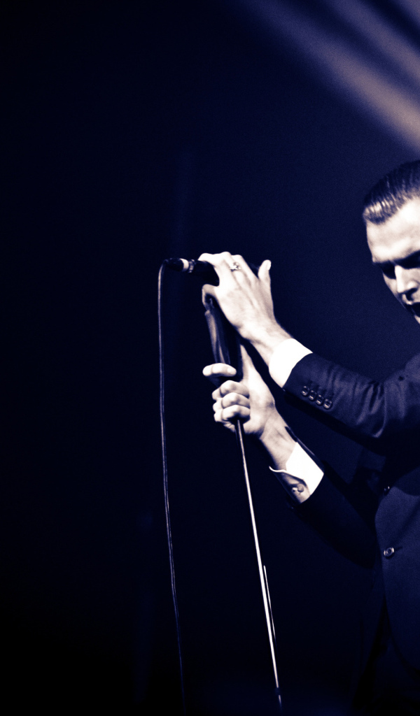 Theo Hutchcraft музыкант