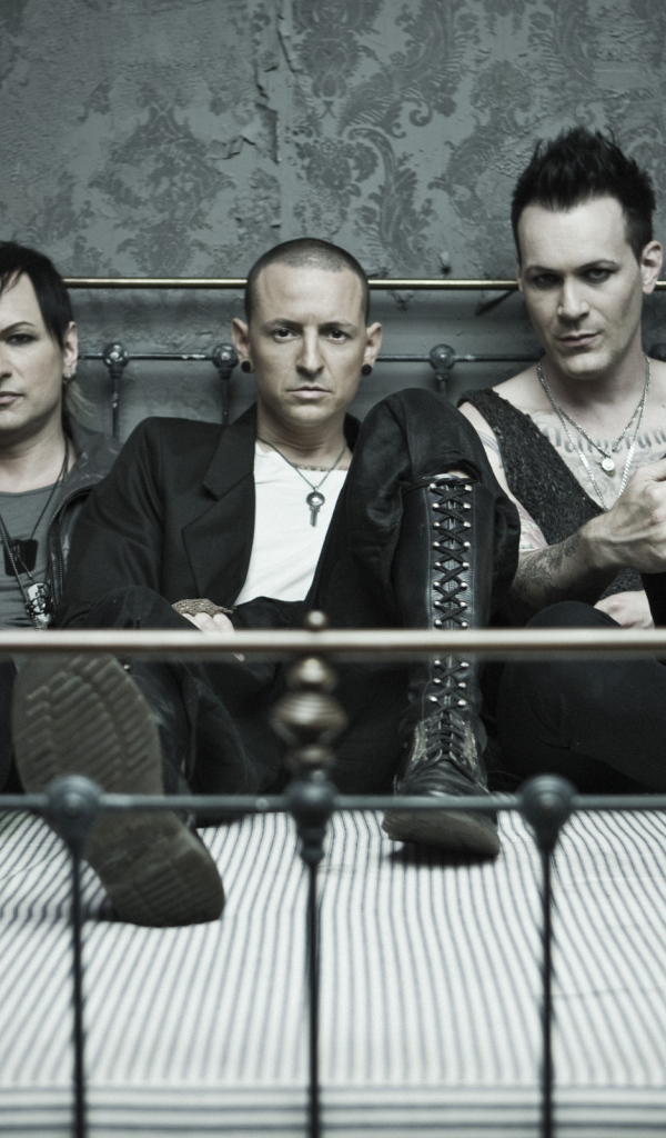  Dead by sunrise